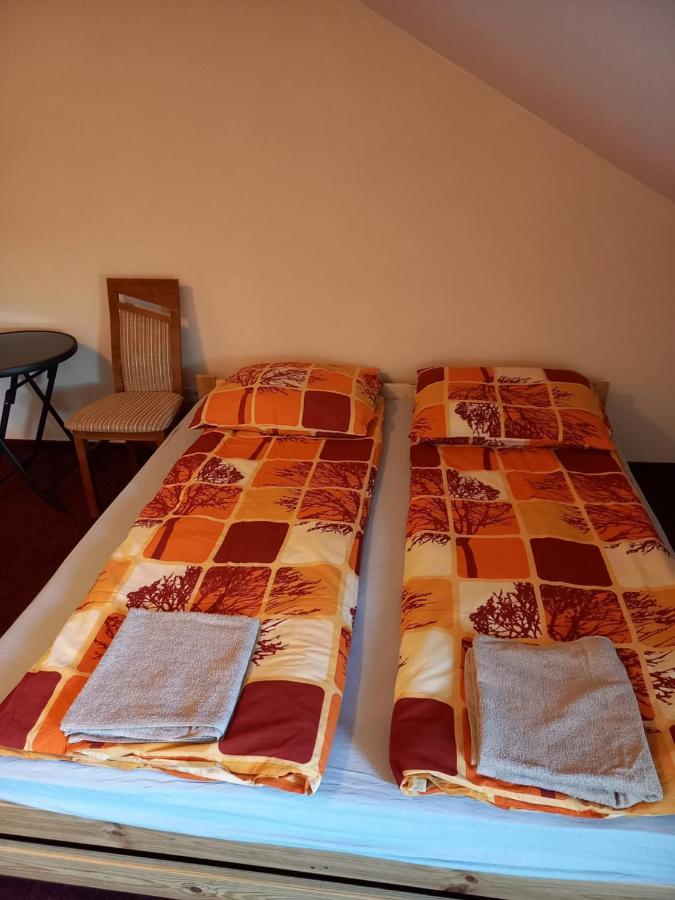 Hotel Roza Losice Dış mekan fotoğraf