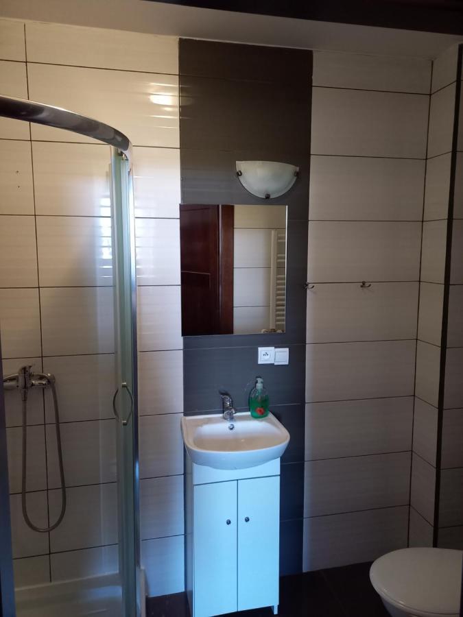Hotel Roza Losice Dış mekan fotoğraf